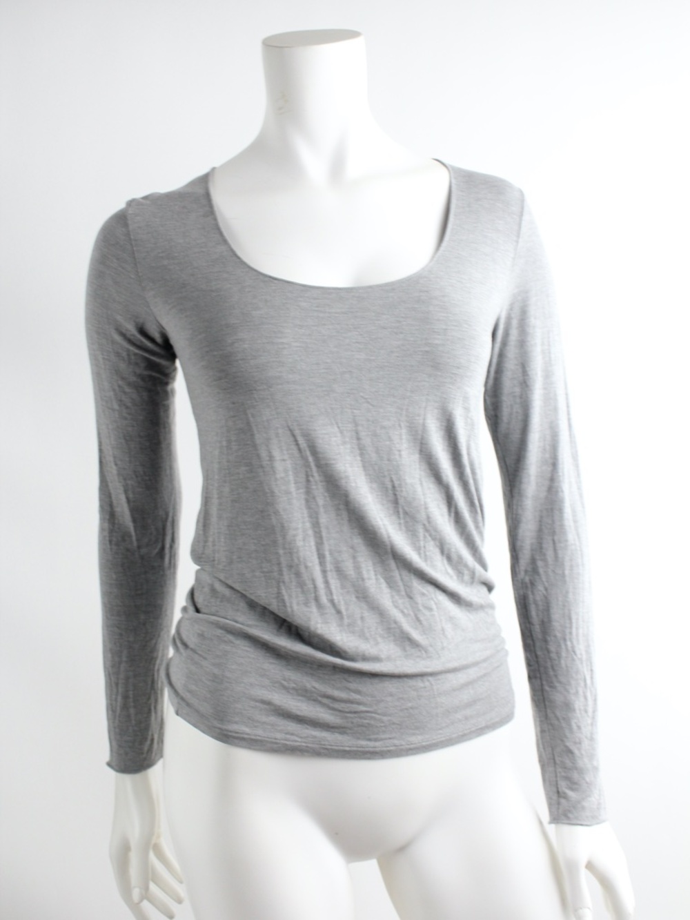Majestic Paris Neiman Marcus Gray Grey Scoop Neck Top Shirt Soft Touch Size 4